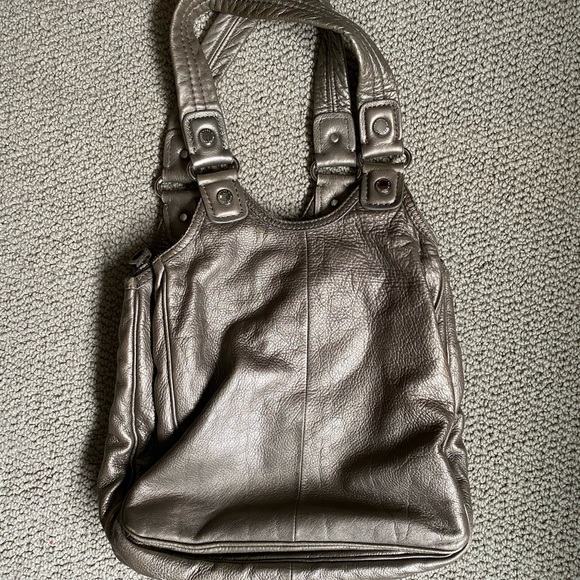 Marc by Marc Jacobs Purse. Roomy shoulder bag. - Picture 2 of 7